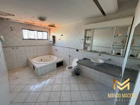 Imagem Casa com 7 dormitórios à venda, 641 m² por R$ 895.000,00 - São João Do Tauape - Fortaleza/CE