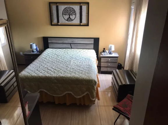 Imagem Sobrado com localização central e pátio amplo