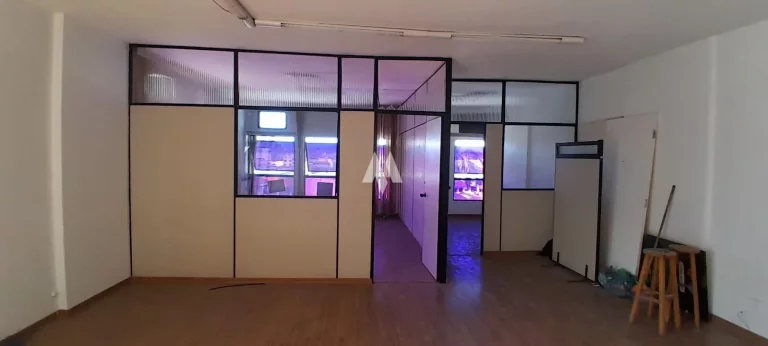 Imagem Sala Comercial em Ponto Estratégico na Ana Costa na Vila Mathias
