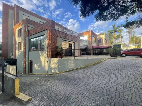 Imagem Loja ...quot;A...quot; - Centro Comercial ÁAREA (176,88m²) - VENDA Em frente a Portaria