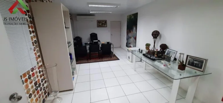 Imagem Galpão à venda em Jaboatão dos Guararapes-PE, bairro Candeias: 4 salas, 2 banheiros, 25 vagas de garagem, 342m² de área