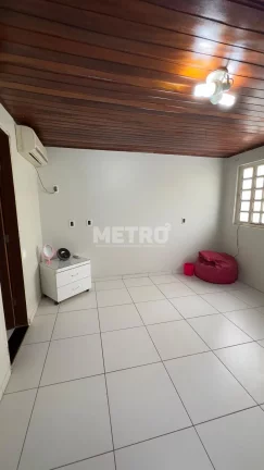 Imagem Casa, Bairro - Dom Tomaz 3 quartos sendo dois suítes, uma com closet e banheira