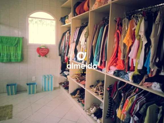Imagem Casa 4 dormitórios à venda Camobi Santa Maria/RS