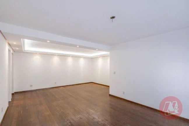 Imagem No Moinhos de Vento, 3 dormitórios, suíte e vaga.
