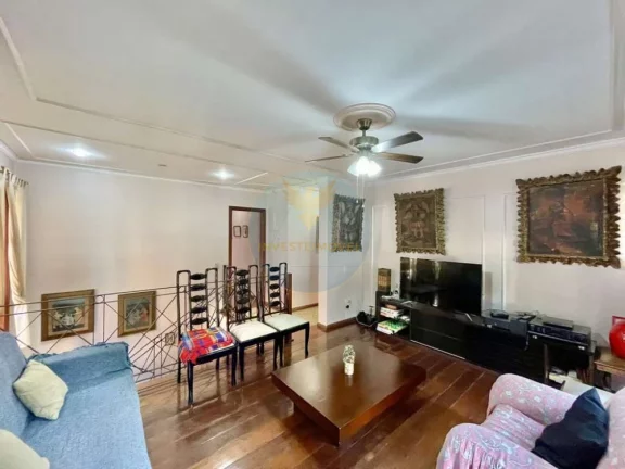 Imagem Casa em Condomínio a Venda no bairro Granja Viana - Carapicuíba, SP