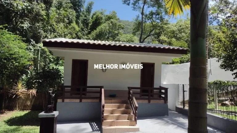 Imagem Casa à Venda com 05 Suítes , localizada na Praia de Taquaras em Balneário Camboriú - SC