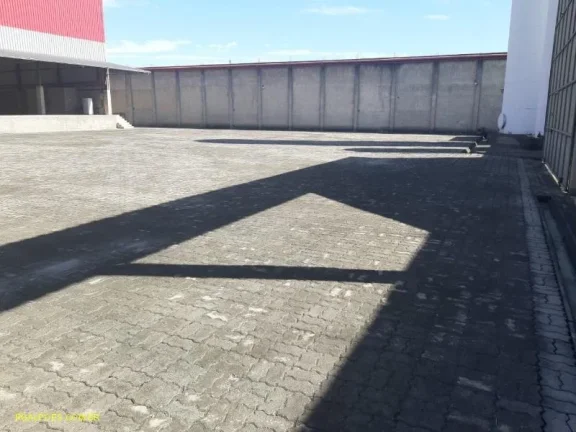 Imagem Galpão para Locação em DUQUE DE CAXIAS, Figueira, 2 banheiros