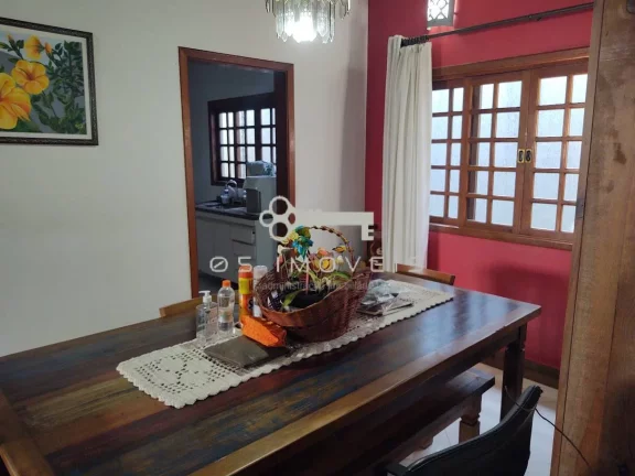 Imagem Casa à venda na Granja Viana – 3 dormitórios, 1 suíte !