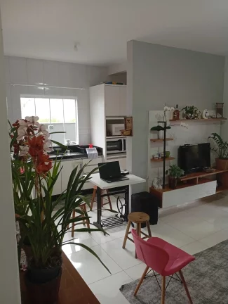 Imagem Casa com 2 dormitórios sendo 1 suíte e 1 vaga de garagem - Bairro Limeira Baixa – Brusque/SC