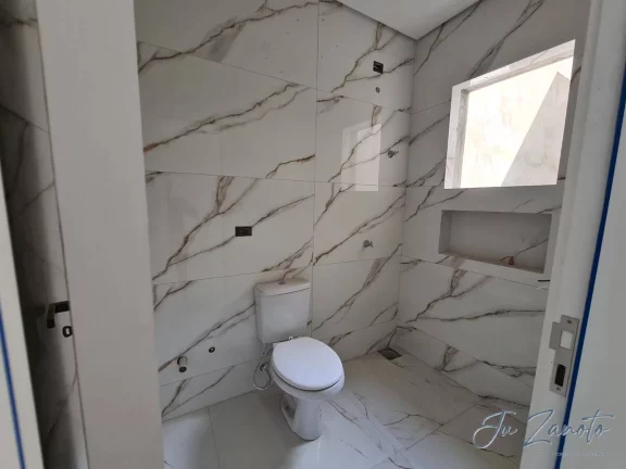 Imagem Sobrado Novo 2 quartos no Centro de Matinhos