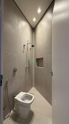 Imagem LINDA RESIDÊNCIA DE ALTO PADRÃO COM UM PROJETO DIFERENCIADO DISPONIVEL Á VENDA NO CENTRO DE FRANCA/SP