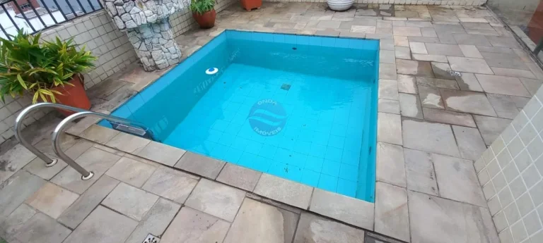 Imagem Cobertura a venda em Santos no Bairro da Pompéia quadra praia.