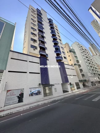 Imagem Apartamento á venda com 2 dormitórios sendo 1 suíte localizado no centro de Balneário Camboriú