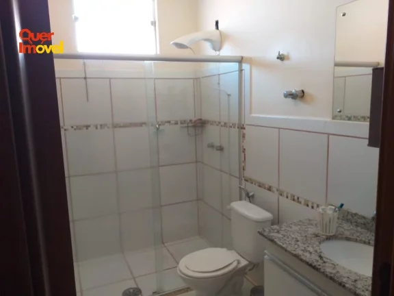 Imagem Casa para locação no Parque dos Lagos em Ribeirão Preto-SP: 3 quartos, 1 suíte, 2 salas, 3 banheiros, 1 vaga, 354m² de área.