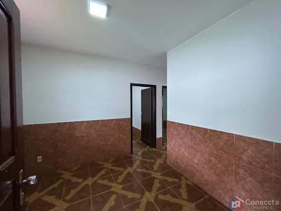 Imagem Casa à Venda na Várzea – Espaçosa, Murada e Bem Localizada!