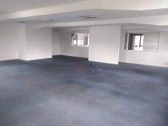 Imagem Sala Comercial de 212m² com 3 Vagas para Alugar na Berrini