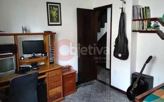 Imagem Casa Cond. à venda de 3 quartos, 180 m² - Jardim Flamboyant - Cabo Frio/RJ