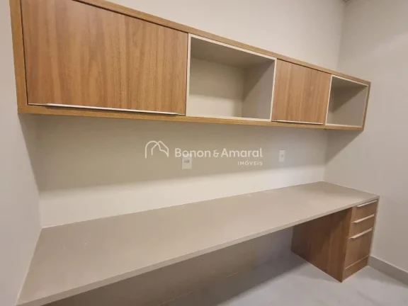 Imagem Essa casa à venda no Parque Brasil 500, no condomínio Royal Garden, em Paulínia, oferece um excel...