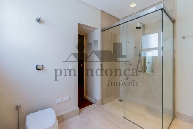 Imagem Apartamento impecável em Higienópolis, com 04 quartos (2 suítes ) e 3 vagas, 452m²