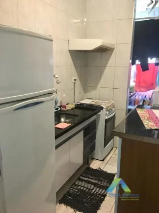 Imagem Lindo apartamento todo reformado com ótima localização próximo a Comércios e fácil acesso a transportes publico.