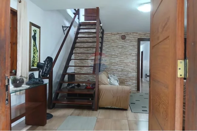 Imagem Casa com 4 quartos à venda em Vila Valqueire, Rio de Janeiro