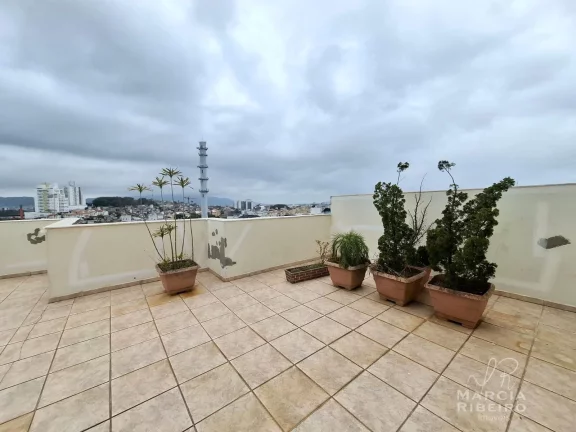 Imagem Cobertura com vista panorâmica