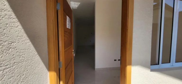 Imagem Casa à venda ou para alugar com 2 quartos, sendo 2 suítes, no condomínio Serra Verde, Atibaia - SP