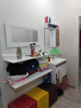 Imagem Casa para Venda em Limeira, Jardim Residencial Regina Bastelli, 3 dormitórios, 1 banheiro, 1 vaga