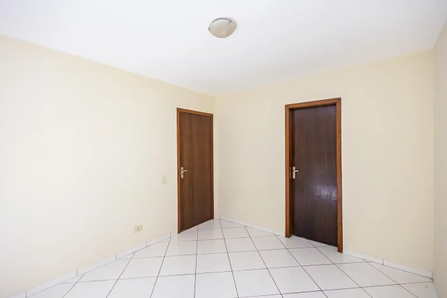 Imagem Sobrado condomínio fechado região do Campo Comprido com quintal