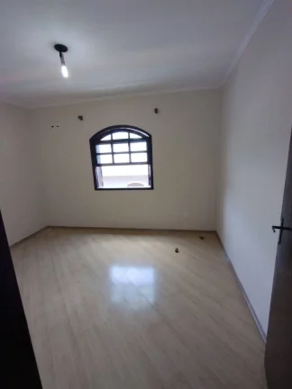 Imagem Sobrado com 3 dormitórios para alugar, 200 m² por R$ 3.150/mês - Parque Marajoara - Santo André/SP