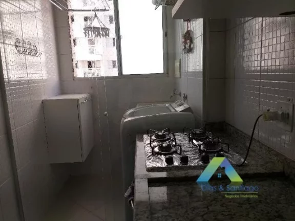 Imagem Lindo Apartamento com 2 dormitórios, 1 vaga excelente localização com facil acesso a comércios e principais avenidas