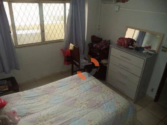 Imagem Oportunidade no Centro de NI: Casa Térrea com 2 Vagas a Pé do Calçadão