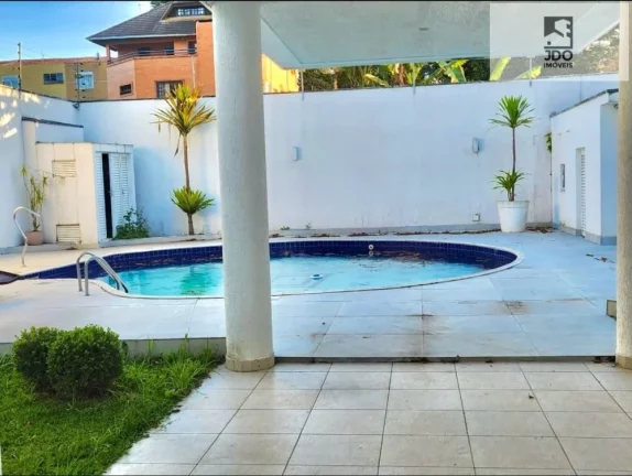Imagem Casa Triplex a Venda no bairro Jardim Social - Curitiba, PR