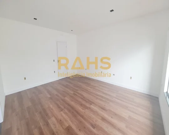 Imagem Moderno sobrado com 195m² privativos, localizado na melhor região do bairro Floresta. Detalhes em ...