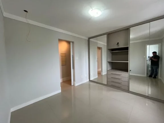 Imagem Apartamento com 2 dormitórios à venda, 77 m² por R$ 710.000,00 - Gonzaga - Santos/SP