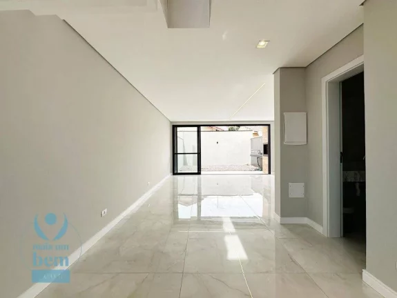 Imagem Maravilhoso Sobrado com 3 dormitórios à venda, 195 m² por R$ 990.000 - Capão da Imbuia - Curitiba/PR
