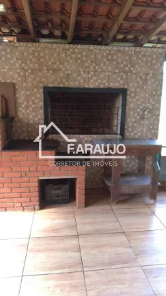 Imagem Sítio à venda em Tapiraí com 10 alqueires 5 quartos, 10 vagas