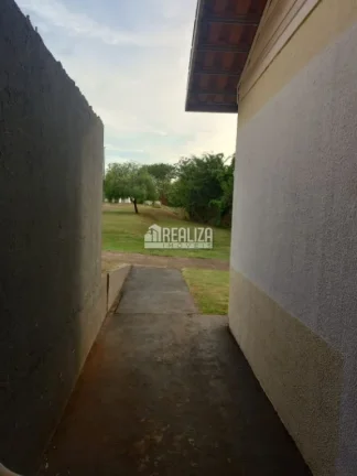 Imagem Casa à venda no Condomínio Moradas, no bairro Recreio dos Bandeirantes, Uberaba - 3 dormitórios, portaria 24 hrs