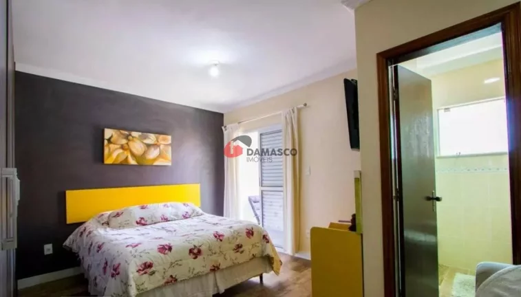 Imagem Sobrado à venda 3 Quartos, 1 Suite, 4 Vagas, 207M², Campestre, Santo André - SP