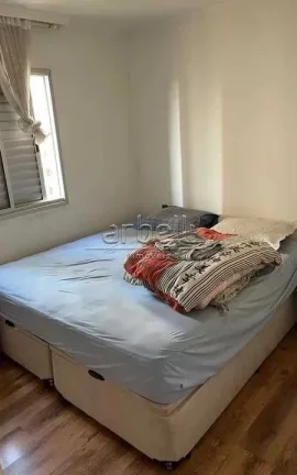 Imagem Apartamento com 54 M², 2 dormitórios, sala, 1 banheiro, área de serviços, cozinha, sacada e 1 va...