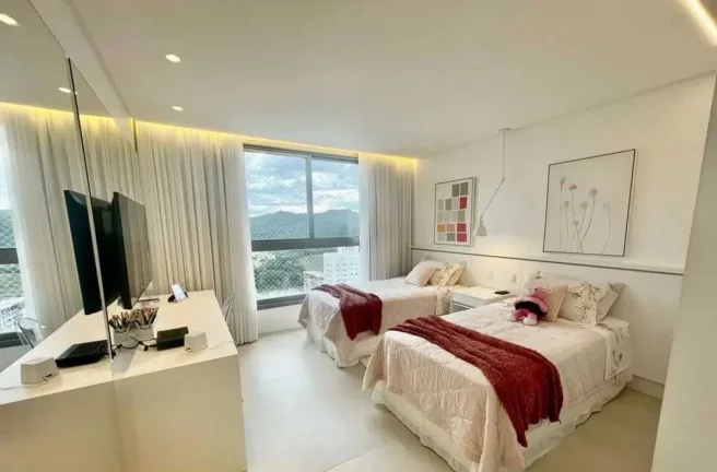 Imagem Apartamento frente mar mobiliado com 5 suítes e 4 vagas de garagem em Balneário Camboriú