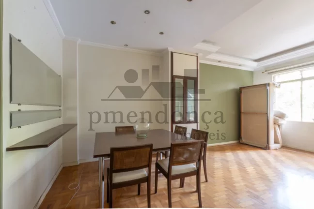 Imagem Apartamento em prédio charmoso dos anos 50 em Higienópolis, 118m²
