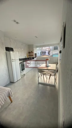 Imagem Com certeza esse imóvel cabe no seu bolso, casa a venda no Jardim presidente, imóvel de 3 Dormitórios, com cozinha planejada, ar condicionado na sala e nos quartos, 1 vaga de garagem coberta com portão automático aqui bem localizado no Jardim Presidente, 