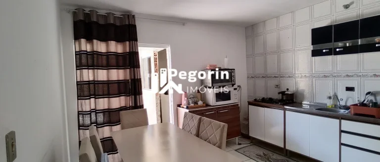 Imagem Sobrado à venda em Colombo, Palmital, com 4 quartos, 170,00m²