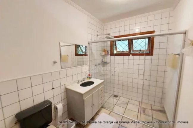 Imagem Belíssima propriedade com ares de Casa de Campo na Granja Viana!