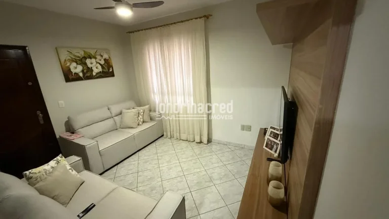 Imagem Casa à venda na Zona Norte de Londrina com 3 dormitórios, suíte, área gourmet, churrasqueira, ótima localização e 170m² construídos no bairro Sebastião ZN