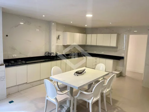 Imagem Alugo apartamento na av Atlantica vista mar com garagem