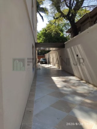 Imagem Este maravilhoso imóvel comercial possui endereço emblemático, localização privilegiada e uma fachada imponente que irá destacar o seu negócio. Com ma