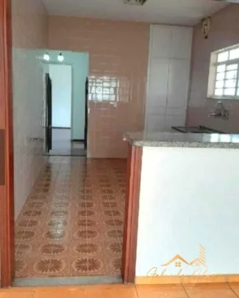 Imagem Casa com 4 dormitórios no centro de Mogi Mirim