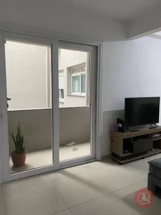Imagem 2 Quartos, Vaga,com sacada e churrasqueira no Menino Deus